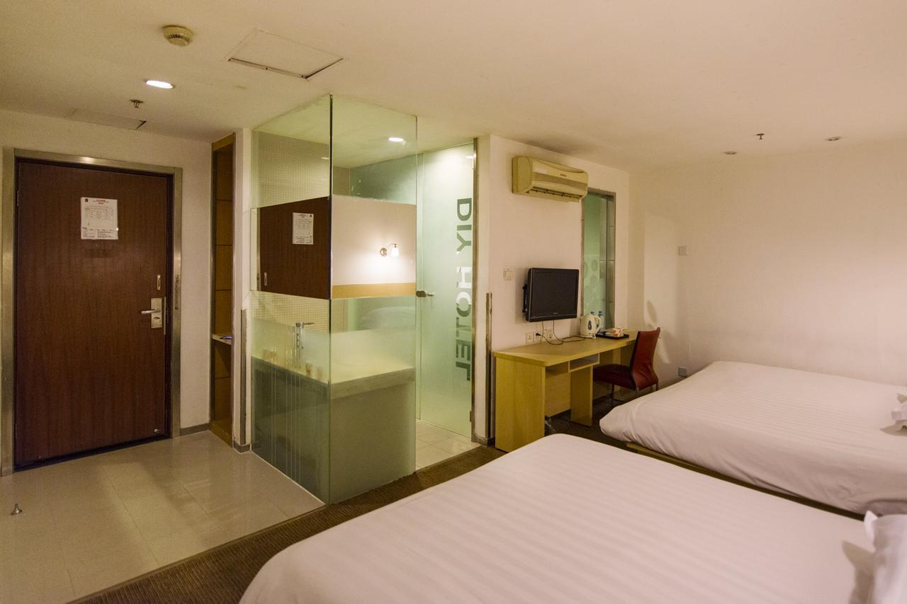 Motel Chongqing Jiefangbai Hongyadong Pedestrian Street Exteriör bild